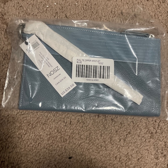 Chicos Pull Tie Zipper Blue Wristlet/Purse - Picture 1 of 7